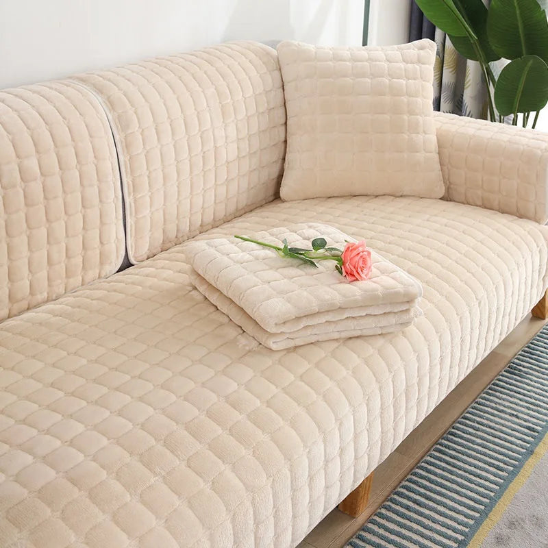 Maison Canin : Le Sofa-Protector en Fausse Fourrure
